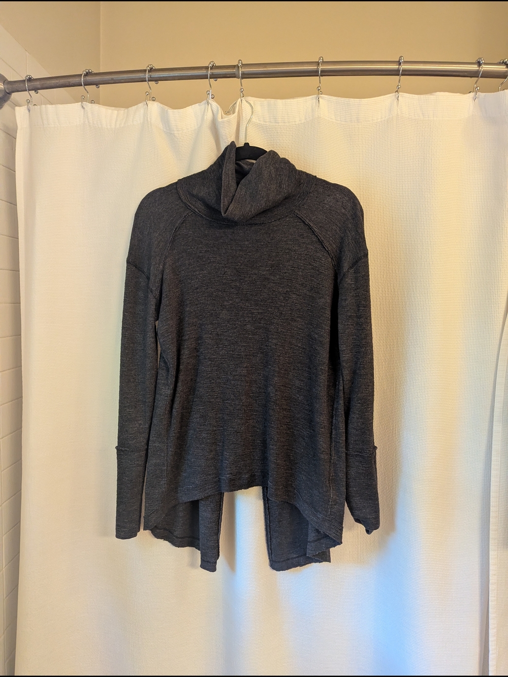 We The Free Dark Charcoal Turtle Neck Sweater Medium